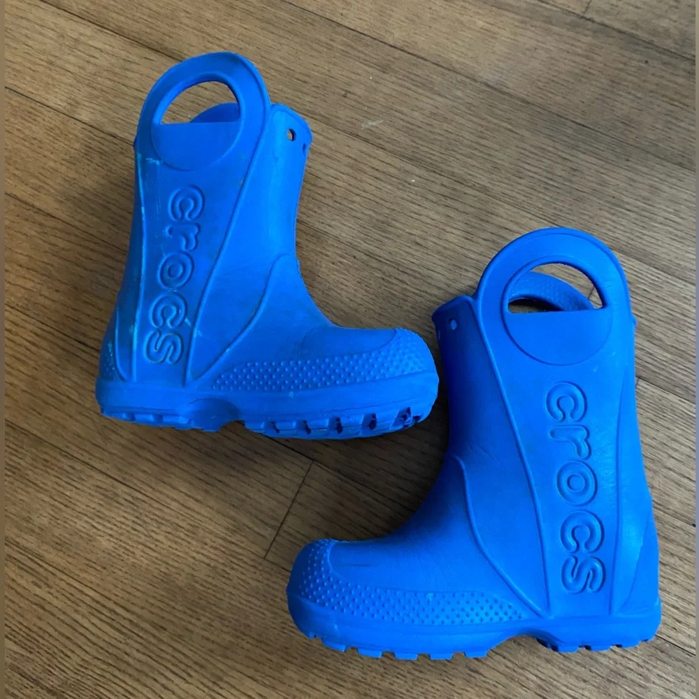 CROCS bright blue
